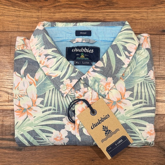 BRAND NEW! Chubbies Men's Tropical Floral Short Sleeve Shirt sz: XL - Picture 1 of 2